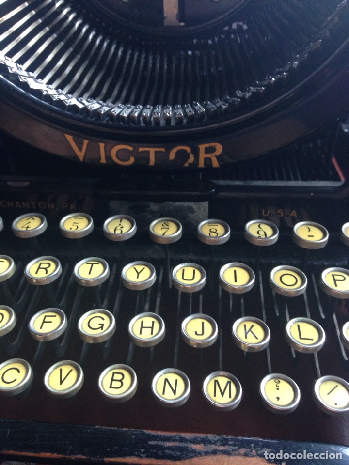 Antig&uuml;edades: M&aacute;quina de escribir V&iacute;ctor 10 - Foto 6