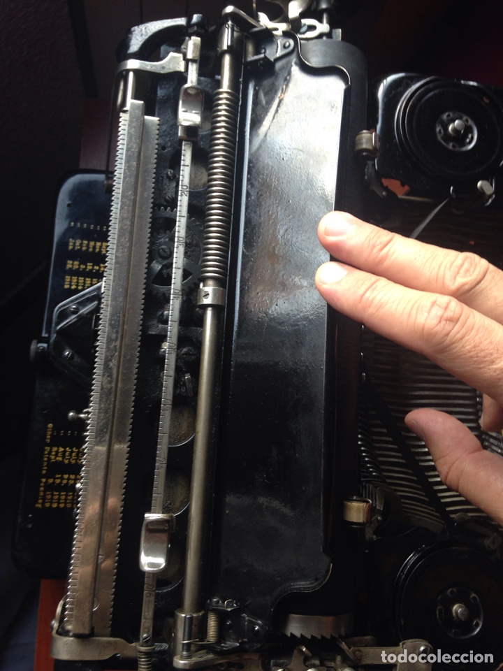 Antig&uuml;edades: M&aacute;quina de escribir V&iacute;ctor 10 - Foto 10