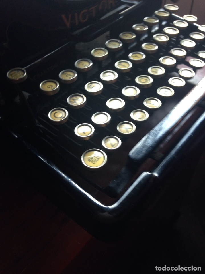 Antig&uuml;edades: M&aacute;quina de escribir V&iacute;ctor 10 - Foto 16