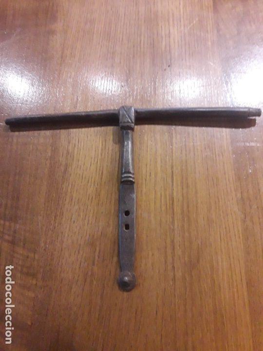 Antig&uuml;edades: Pestillo forja - Foto 1