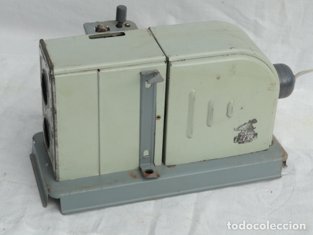 Antig&uuml;edades: PROYECTOR DE CINE NIC. - Foto 3