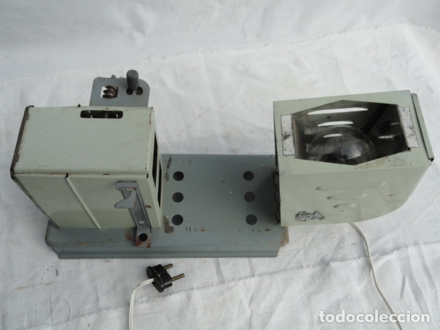 Antig&uuml;edades: PROYECTOR DE CINE NIC. - Foto 6