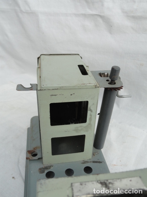 Antig&uuml;edades: PROYECTOR DE CINE NIC. - Foto 7