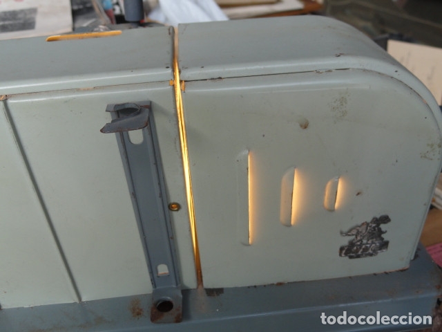 Antig&uuml;edades: PROYECTOR DE CINE NIC. - Foto 9