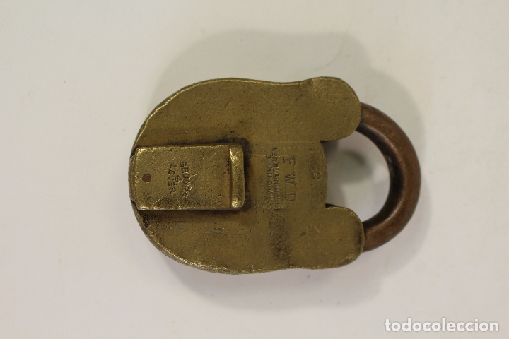 Antig&uuml;edades: candado de bronce antiguo pwd - Foto 5
