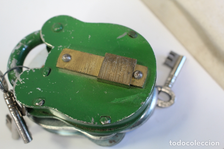 Antig&uuml;edades: candado con 2 llaves - Foto 4