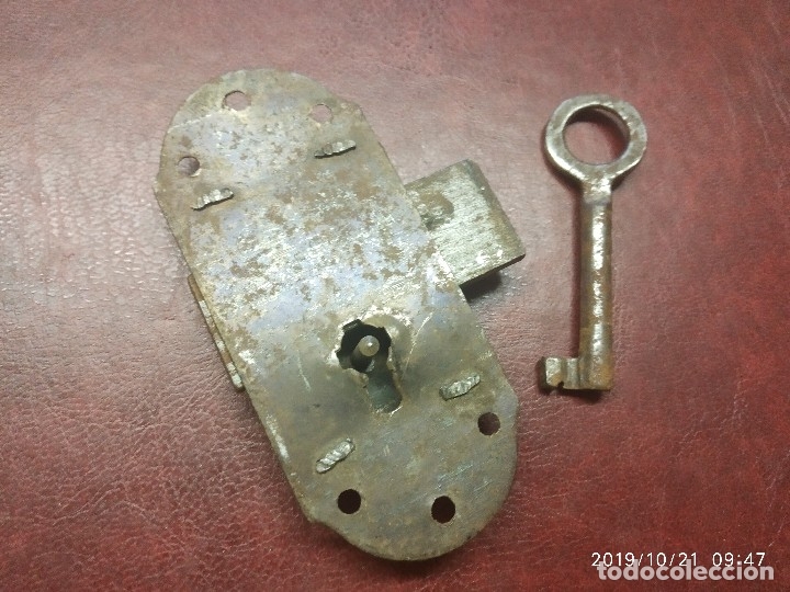 Antig&uuml;edades: ANTIGUA CERRADURA CON LLAVE, FUNCIONA. - Foto 1