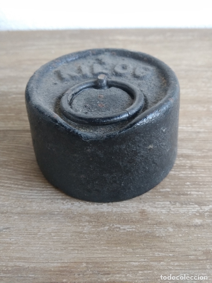 Antig&uuml;edades: Pesa de un kilo de hierro - Foto 1