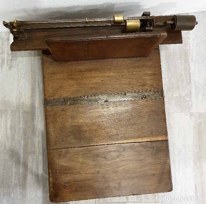 Antig&uuml;edades: BASCULA MADERA - Foto 2