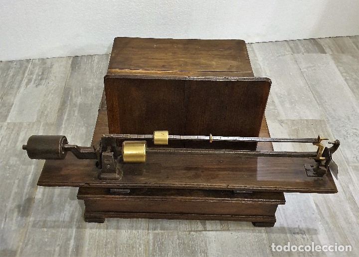 Antig&uuml;edades: BASCULA MADERA - Foto 4