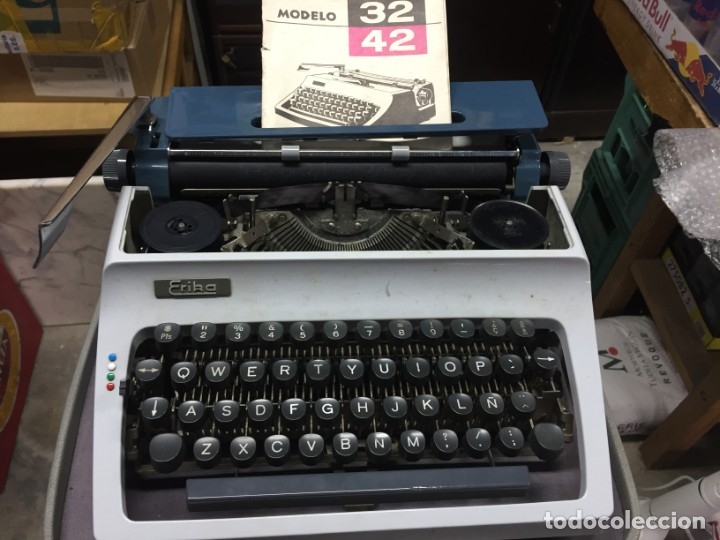 Antig&uuml;edades: Maquinas de escribir - Foto 1