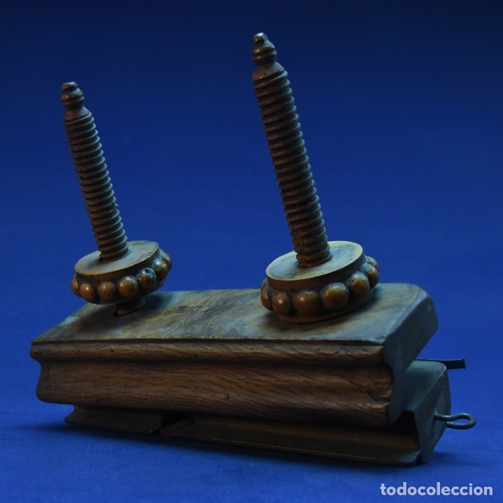 Antig&uuml;edades: Antiguo cepillo de acanalar de madera. - Foto 1