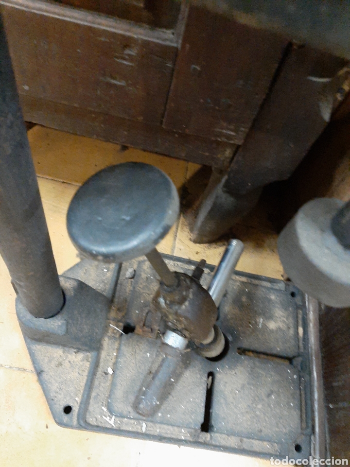 Antig&uuml;edades: Torno con taladro hierro antiguo - Foto 2