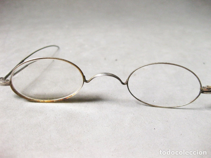 Antig&uuml;edades: Restos de unas gafas antiguas. - Foto 2