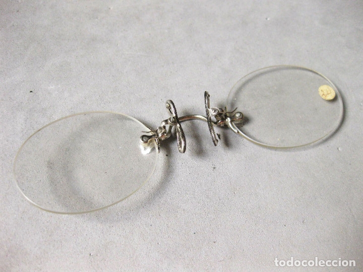 Antig&uuml;edades: Impertientes o gafas de sujetar en la nariz. - Foto 2