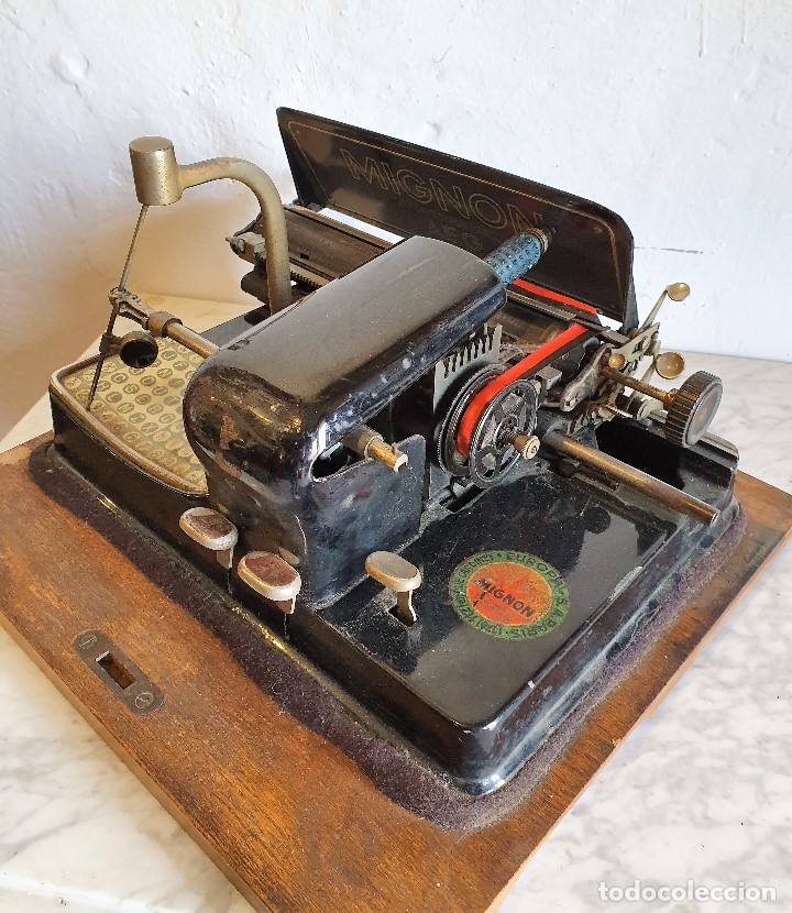 Antig&uuml;edades: ANTIGUA MAQUINA DE ESCRIBIR - Foto 3
