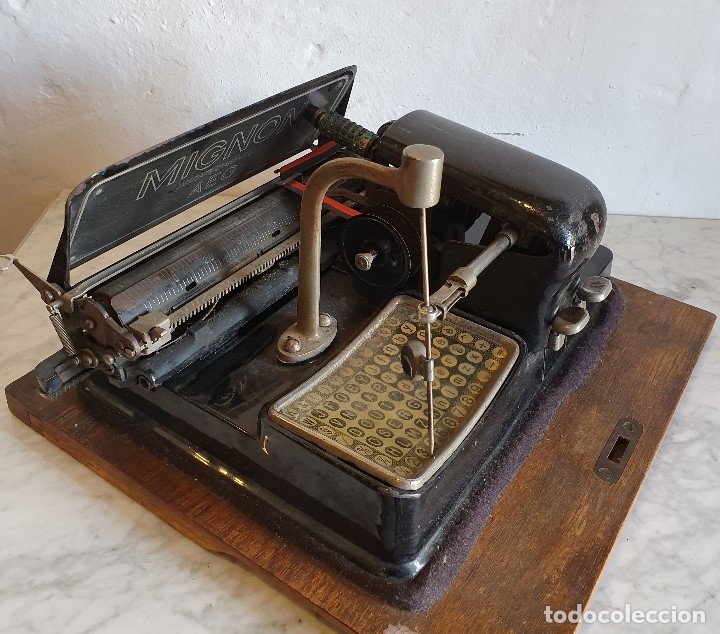 Antig&uuml;edades: ANTIGUA MAQUINA DE ESCRIBIR - Foto 4