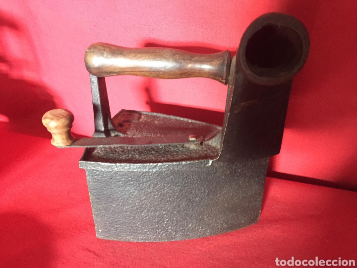 Antig&uuml;edades: PLANCHA DE CARBON EN BUEN ESTADO - Foto 1