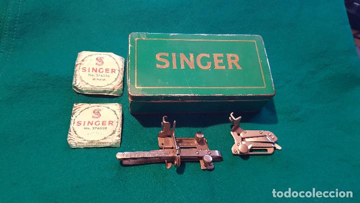 Antig&uuml;edades: CAJA METALICA SINGER CON COMPLEMENTOS - Foto 1