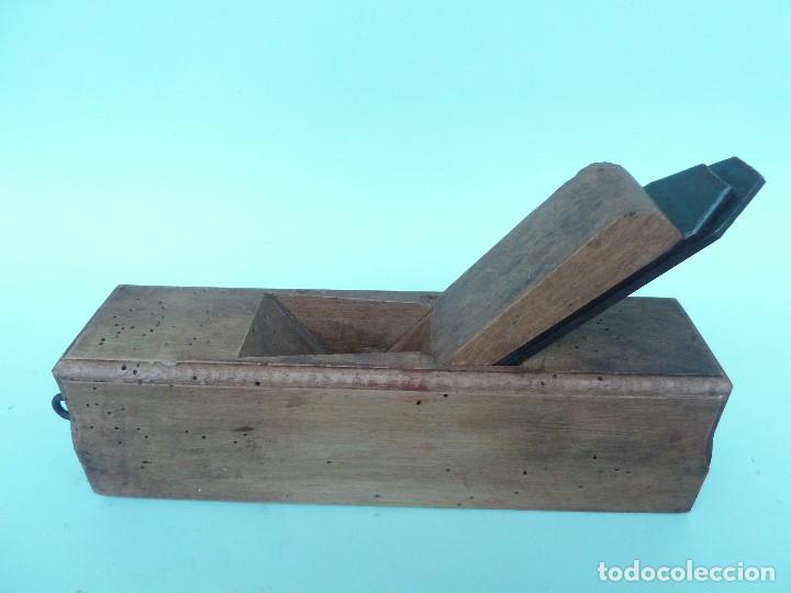 Antig&uuml;edades: ANTIGUO CEPILLO DE CARPINTERIA - Foto 2