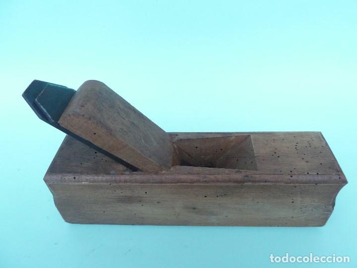 Antig&uuml;edades: ANTIGUO CEPILLO DE CARPINTERIA - Foto 3