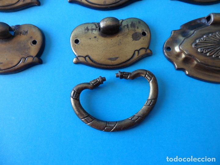 Antig&uuml;edades: Variado lote de despiece de tiradores de Bronce - Foto 4