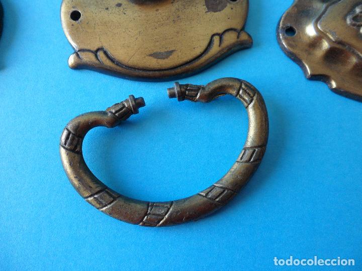 Antig&uuml;edades: Variado lote de despiece de tiradores de Bronce - Foto 10
