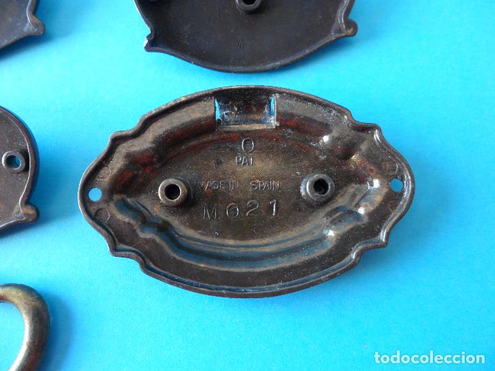 Antig&uuml;edades: Variado lote de despiece de tiradores de Bronce - Foto 11