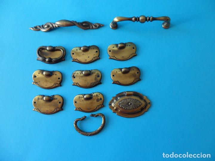 Antig&uuml;edades: Variado lote de despiece de tiradores de Bronce - Foto 1