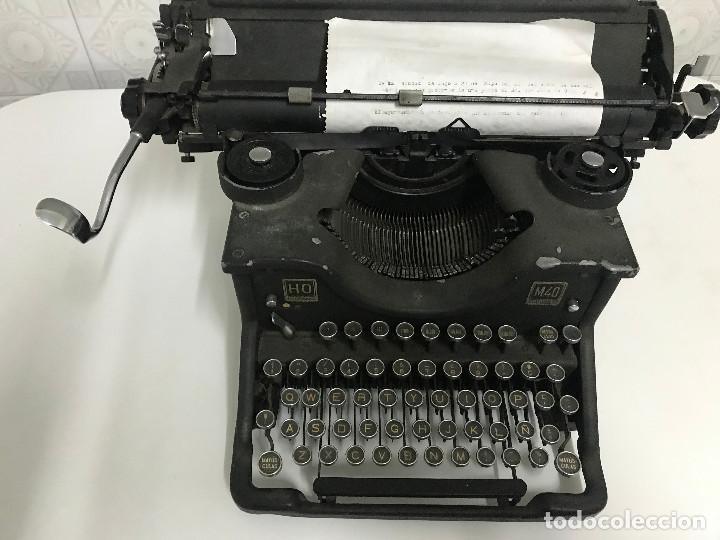Antig&uuml;edades: Maquina de escribir Hispano-Olivetti M40 H0. funciona - Foto 1