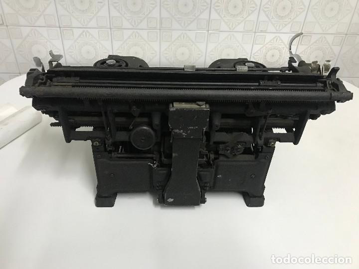 Antig&uuml;edades: Maquina de escribir Hispano-Olivetti M40 H0. funciona - Foto 3