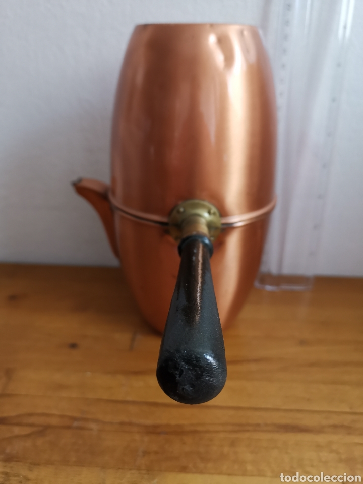 Antig&uuml;edades: Chocolatero de cobre antiguo. - Foto 3