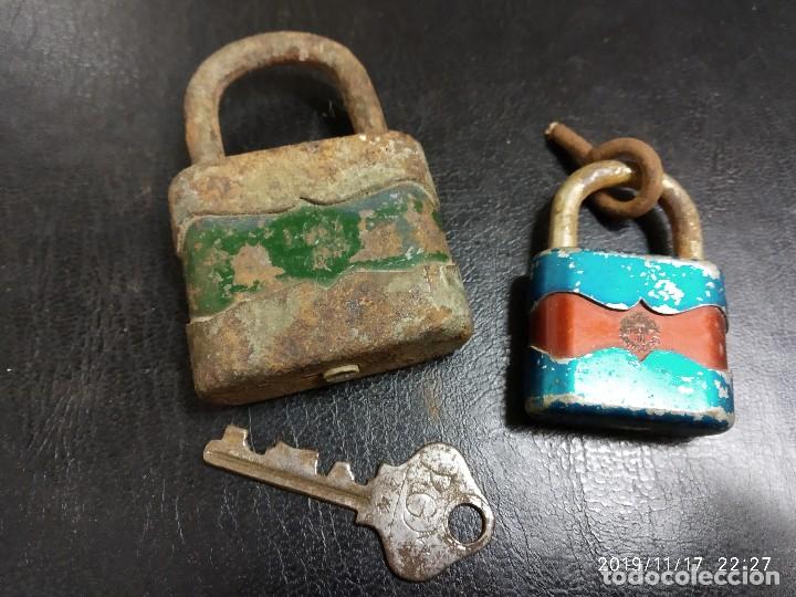 Antig&uuml;edades: 2 CANDADOS. PGM Y MESTERN. - Foto 1