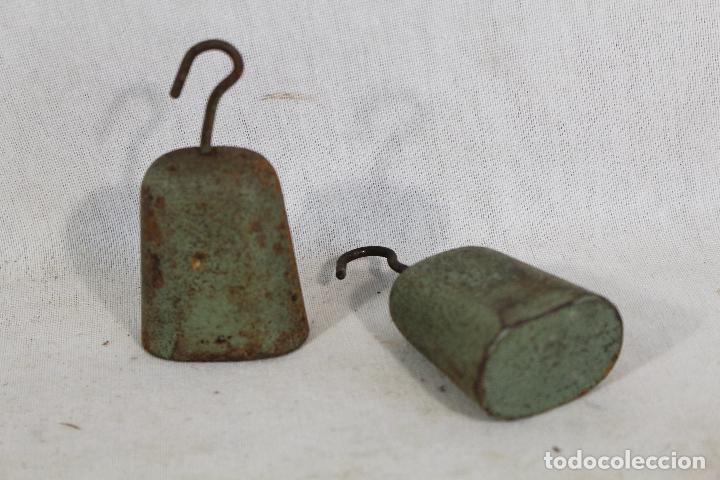 Antig&uuml;edades: 2 pesas de hierro - ponderales - Foto 2