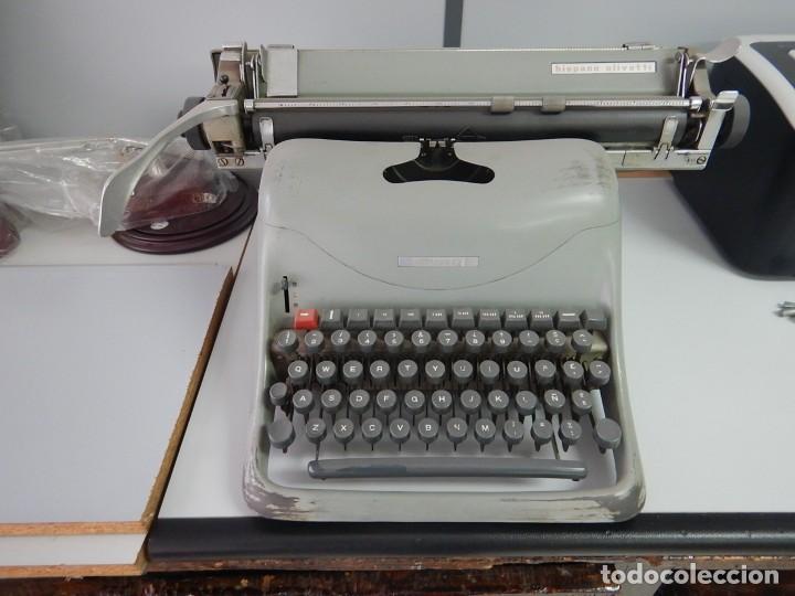 Antig&uuml;edades: M&aacute;quina de escribir hispano olivetti - Foto 1
