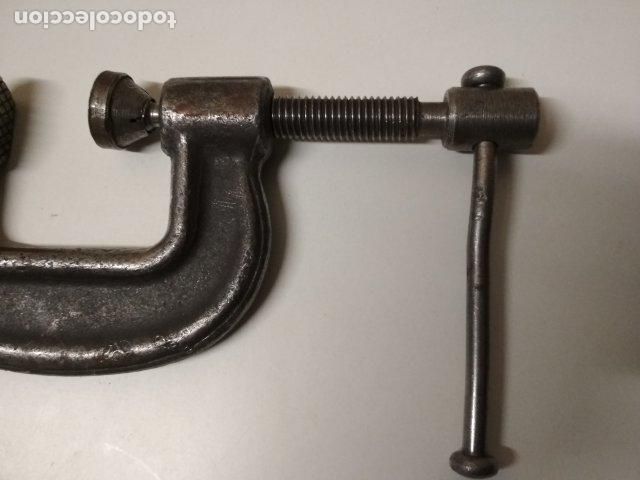 Antig&uuml;edades: ANTIGUO SARGENTO ACERO FORJADO UNE - Foto 2