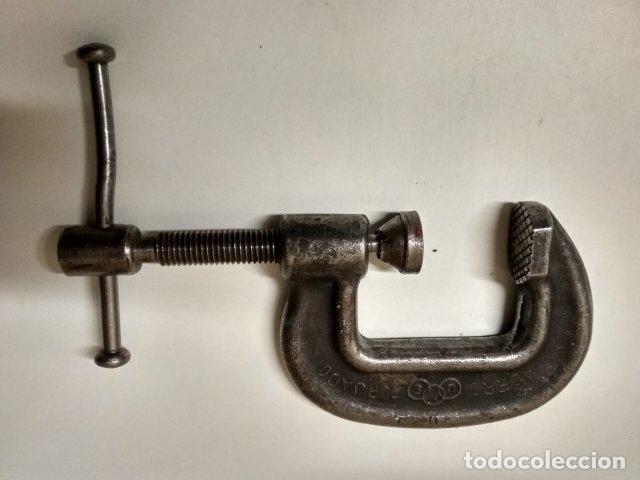 Antig&uuml;edades: ANTIGUO SARGENTO ACERO FORJADO UNE - Foto 3
