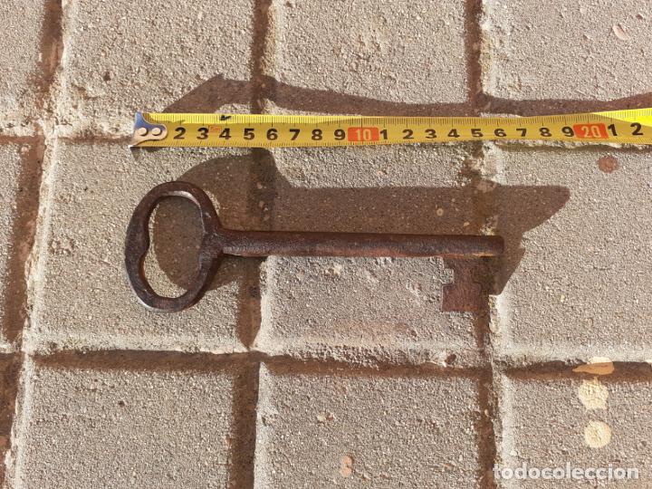 Antig&uuml;edades: LLAVE ANTIGUA DE FORJA - Foto 2