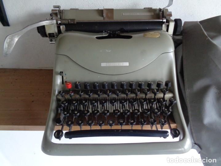 Antig&uuml;edades: MAQUINA HISPANO OLIVETTI - Foto 1