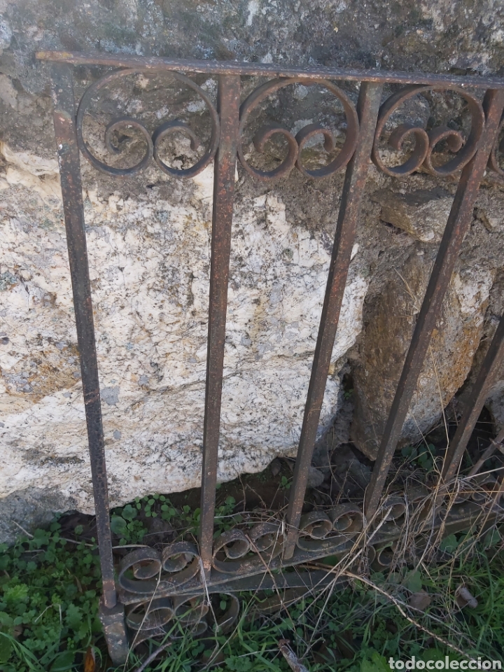 Antig&uuml;edades: Balc&oacute;n en hierro macizo de principios del s. XX. - Foto 6