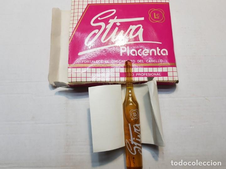 Antig&uuml;edades: Caja antigua Placenta Stiva con una Ampolla - Foto 1