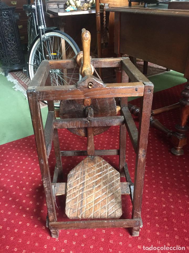 Antig&uuml;edades: Rueca Gallega - Foto 1