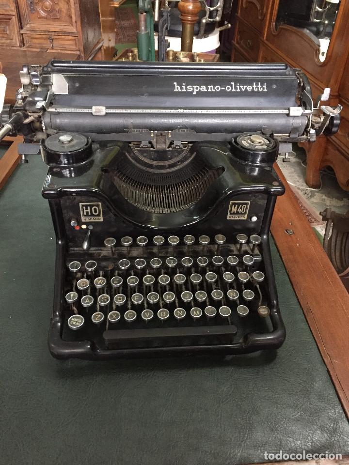 Antig&uuml;edades: M&aacute;quina de escribir Hispano Olivetti - Foto 1