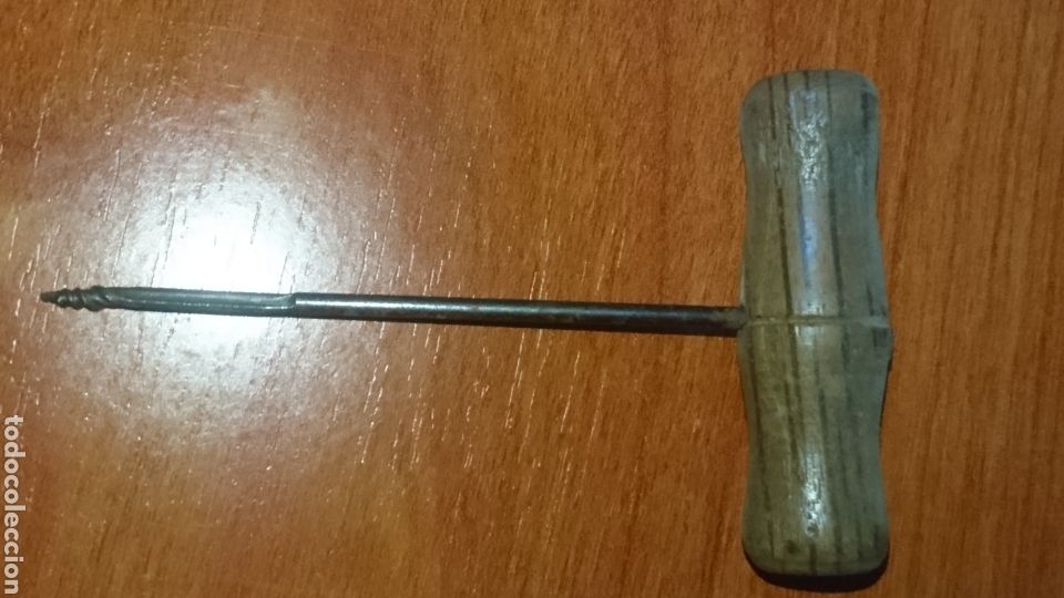 Antig&uuml;edades: BARRENA ANTIGUA MADERA - Foto 1