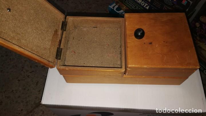 Antig&uuml;edades: RARO Y ANTIGUO COSTURERO DE MADERA - Foto 3