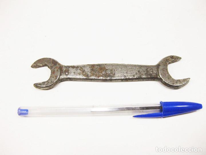 Antig&uuml;edades: Llave de Autom&oacute;vil Ford. - Foto 1