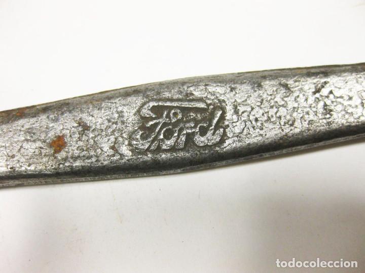Antig&uuml;edades: Llave de Autom&oacute;vil Ford. - Foto 3