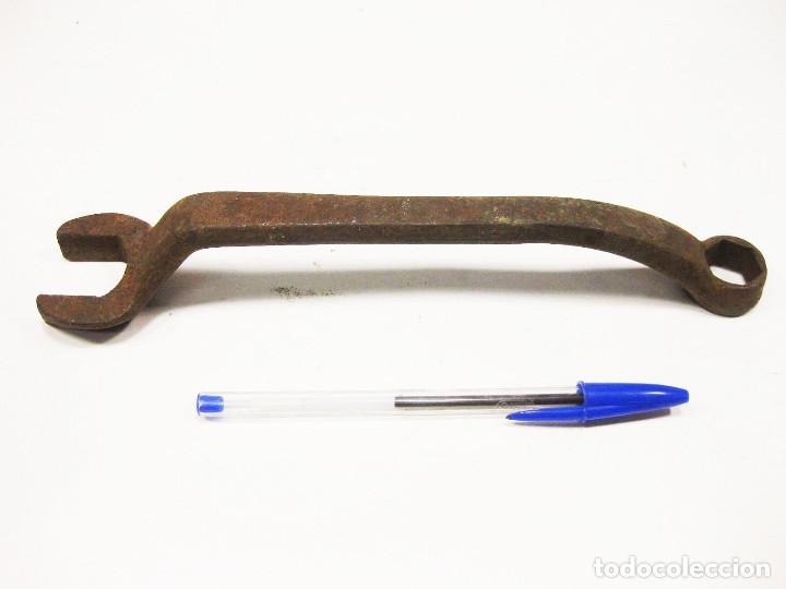 Antig&uuml;edades: Llave de Autom&oacute;vil Ford Modelo T o Modelo A. - Foto 2