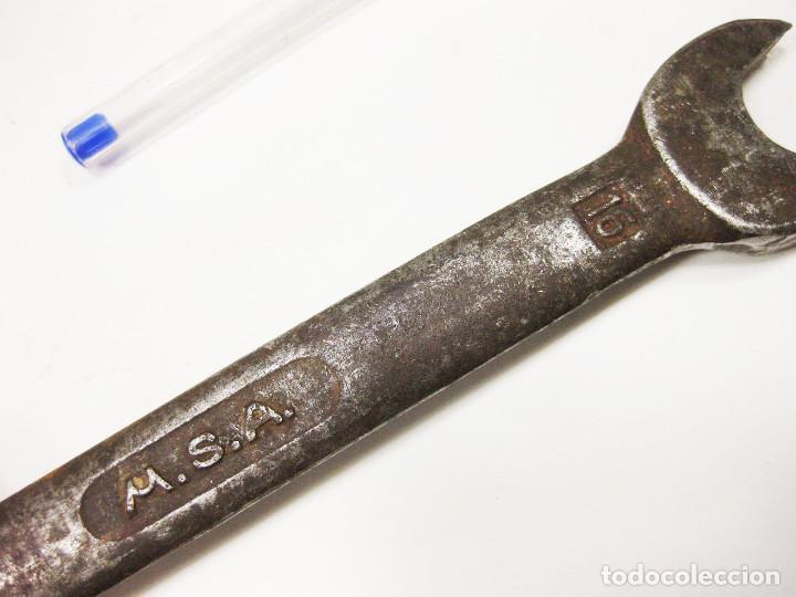 Antig&uuml;edades: Llave de maquinaria o Motor. Marca M. S. A. - Foto 3