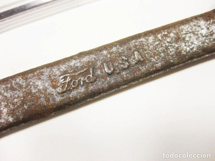 Antig&uuml;edades: Llave antigua de autom&oacute;vil Ford. - Foto 3